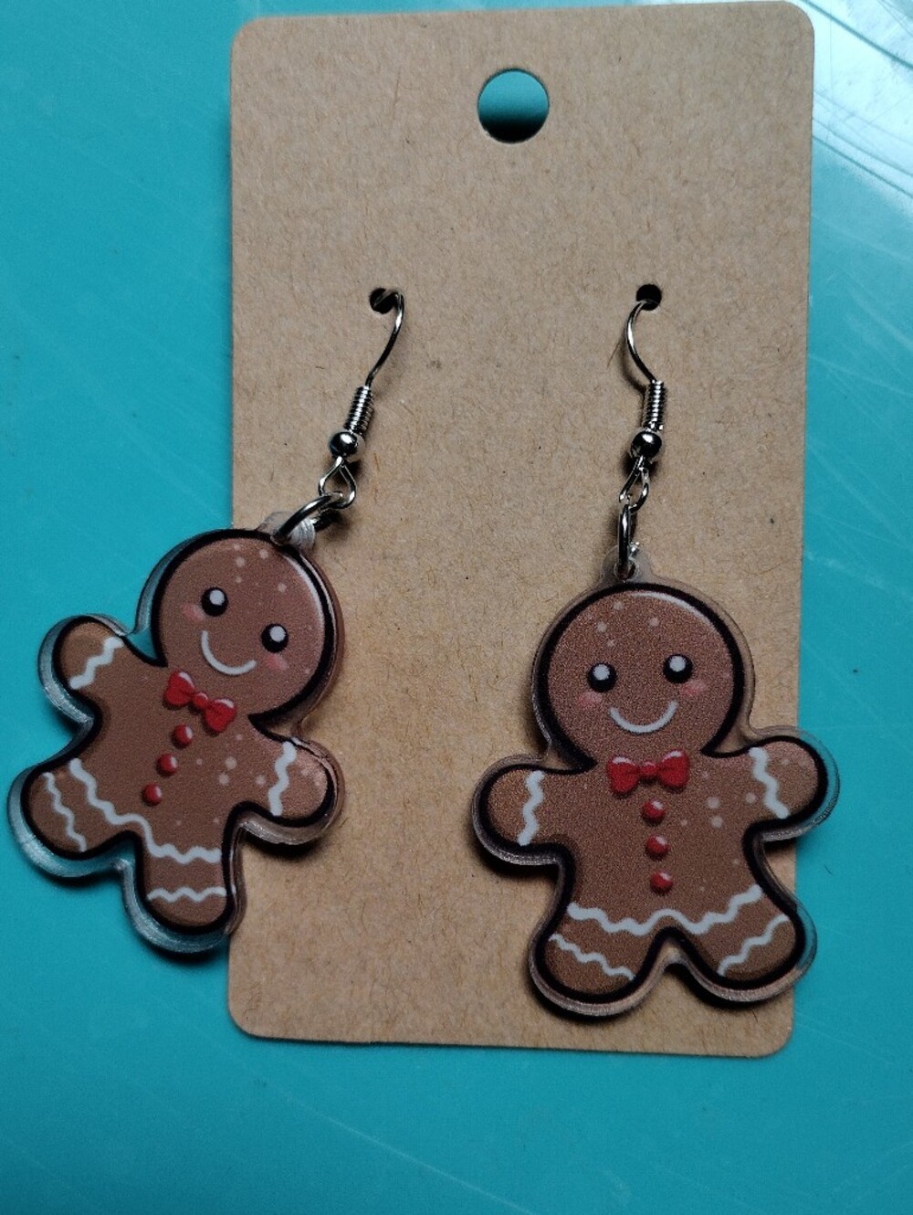 Gingerbread Man Dangle Earrings - Brown & Red
